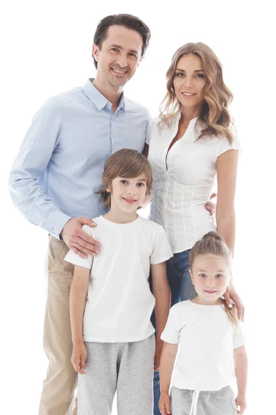 Famiglia felice su bianco — Foto Stock