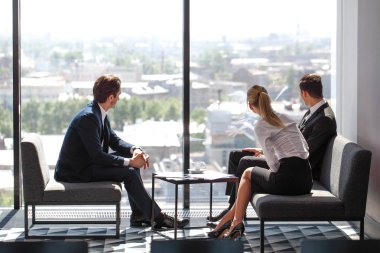 İş molasındaki iş adamları