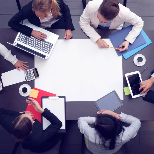 Gente de negocios en el lugar de trabajo — Foto de Stock