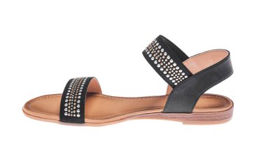 Siyah kadın sandalet.