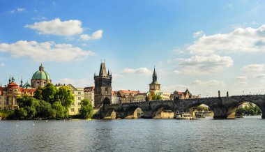 Charles Köprüsü. Prague, Çek Cumhuriyeti. Yandan görüntülemek.