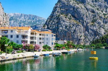 kasaba omis Hırvatistan.