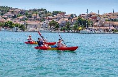 Boğaz kürek amatör.