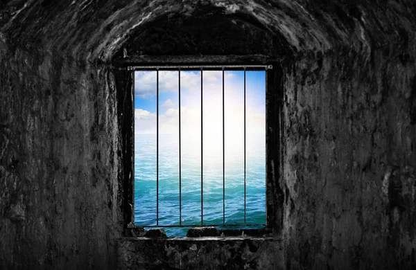 Börtön-ablak és bárok. — Stock Fotó