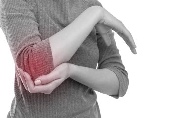 Beyaz arka plan üzerinde vücutta ağrı bir kadın figürü.