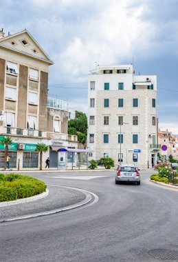 Yaz aylarında şehir sokakları ve mimarisi, Split, Hırvatistan.