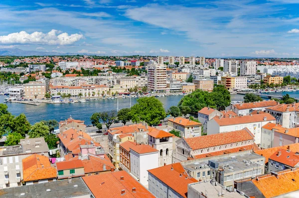 Cidade de Zadar da torre. Dalmácia. Croácia . — Fotografia de Stock