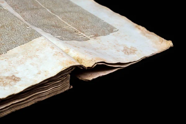 Capa Livro Antigo Textura Vintage Isolado Fundo Preto Talmude Judeu — Fotografia de Stock