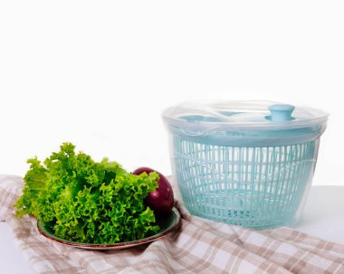 Salata için Santrifüj kurutma makinası. Baharatlar, lahana ve baharatlar ile yeşillik için mekanik kurutma makinesi.