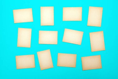 Eski vintage kağıt mavi arka plan ayarla. Çok fazla reklam Not gibi eski fotoğrafları.