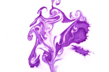 Soyut pembe renkli ve beyaz arka plan üzerinde mor akrilik boyalar. Mikroskop ile makro dünya görüşü.