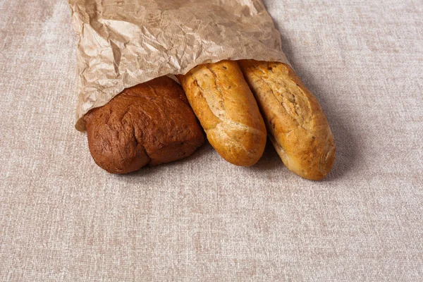 Verschillende Brood Ciabatta Zonder Gist Vers Brood Papier Achtergrond Doek — Stockfoto