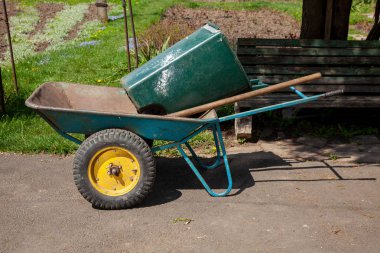 Bahçe el kamyon sarı tekerlekler barrow handcart pushcart yeşil sarı kutu