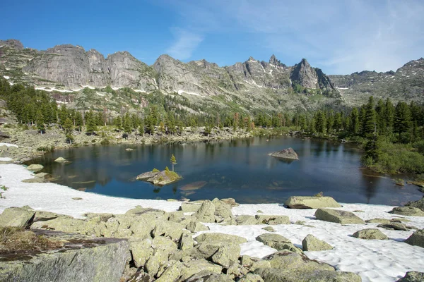 Mountain Very Clean Clear Lake Magnificent Summer Landscape Mountains Gorgeous — Stock Photo, Image