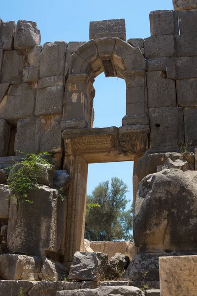 Bir Antik Amfitiyatro Kalıntıları Çok Eski Tiyatro Tarihi Değeri Olan — Stok fotoğraf
