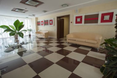 Modern iç mekan tasarımları oturma odası. Çok güzel ve zengin iç oturma odası ve 