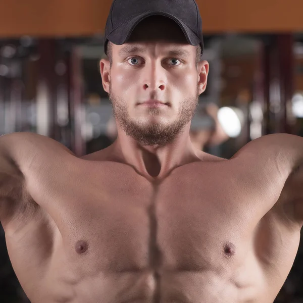 Hombre Engaa Hombre Dedica Culturismo Gimnasio Eleva Bar Entrena Sus — Foto de Stock