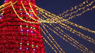 Sihirli Noel ağacı ve fantastik yangınlar. Fantastik Noel ağacı