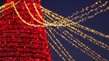Sihirli Noel ağacı ve fantastik yangınlar. Fantastik Noel ağacı