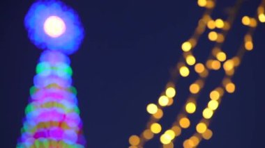 Sihirli Noel ağacı ve fantastik yangınlar. Fantastik Noel ağacı