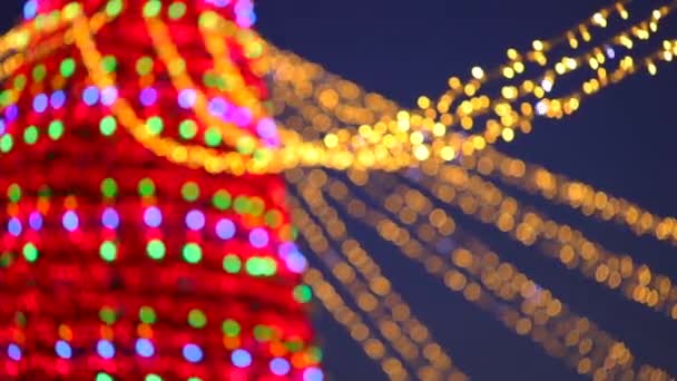 Μαγικό χριστουγεννιάτικο δέντρο και φανταστικές φωτιές. Φανταστικό χριστουγεννιάτικο δέντρο — Αρχείο Βίντεο