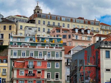 Rua de S. Paulo, Baixa, Lizbon, Portekiz 'in yanındaki binalar.