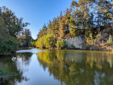 El Enguilu lagünü, Nava belediyesi, Comarca de la Sidra, Asturias, İspanya