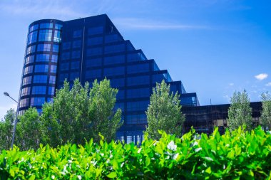 Astana büyük bozkır başkentidir. Kazakistan, Astana, Haziran 2018.