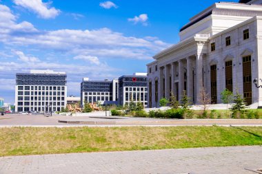 Astana büyük bozkır başkentidir. Kazakistan, Astana, Haziran 2018.