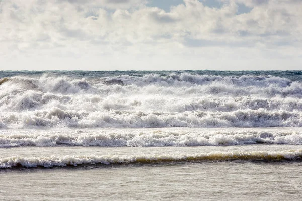Prázdninový Areál Divnomorskoe Zimní Bouře Vlny Postříkání Skály Chlad Letovisko — Stock fotografie