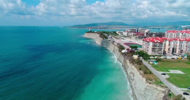 Turistorten Gelendzhik Flyger Över Tjock Cape Gelendzhik Och Fyren Den — Stockvideo