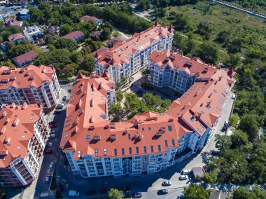 plaj üstten görünüm üzerinde Gelendzhik içinde konut kompleksi