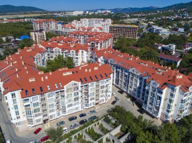 plaj üstten görünüm üzerinde Gelendzhik içinde konut kompleksi