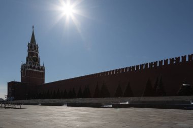 Kremlin kule ile güneşin çanları