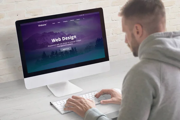 Killen Fungerar Webbplatsen Design Kontoret — Stockfoto