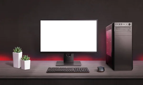 モックアップ ゲームプレゼンテーションのために隔離されたゲームコンピュータディスプレイ コンピュータケースと机の上の赤い光 Pcゲームのコンセプト — ストック写真