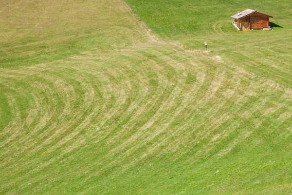 Val di Funes bir mera Güz, eski samanlıkta
