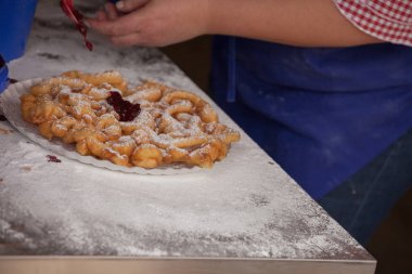 Her yıl Ekim ayında Val di Funes St Magdalena küçük İtalyan kilise yanında yerel kutlama 