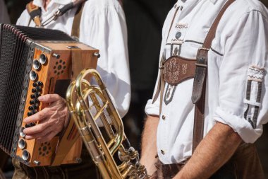 CHIUSA, İtalya - 16 Eylül 2017: Val Isarco 'da her eylül ayında yerel kutlama 