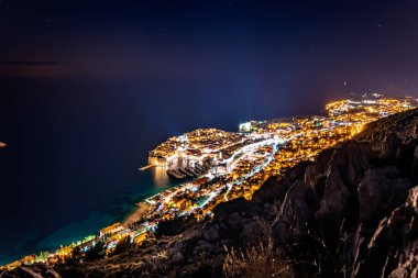 Dubrovnik Eski şehir Surlar gece hırvatistan panorama