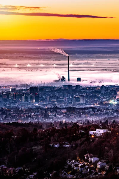 Zagreb kış panoraması Hırvatistan 'ın gündoğumunu kutladı