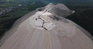 Monte Kali veya Kalimandscharo Heringen Germany yakınındaki havadan görünümü