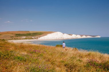 Batı Sussex Güney İngiltere'de tatil gün güneşli yaz'dan yedi kız kardeş uçurumların görünümü
