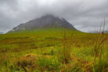 Tipik kasvetli hava dağlık manzara Ballachulish Glencoe İskoçya doğa seyahat