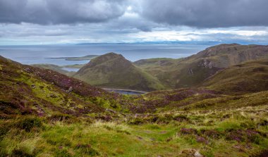 Quiraing Hiking Trail manzara Isle of Skye İskoçya doğa deneyim Hebrides Adası için