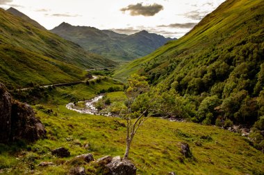 Doğa Highlands otantik manzara Kyle Glenshiel yürüyüş parkurları İskoçya seyahat
