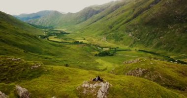 Uçağı hava video dağlık manzara İskoçya doğa seyahat 