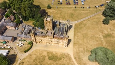 Highclere kale sity abbey gibi ünlü hava fotoğrafçılığı robot ve İngiltere'de park