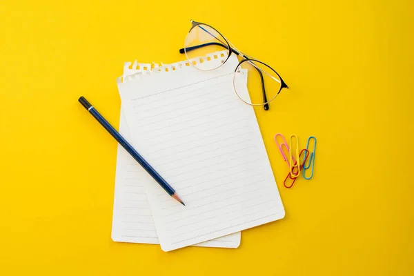 Empty Notebook Yellow Background School Concept — Stock Photo, Image
