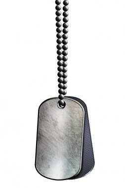 krom ve siyah metal etiket ve kolye. kırpma yolu ile izole. 3d illüstrasyon.